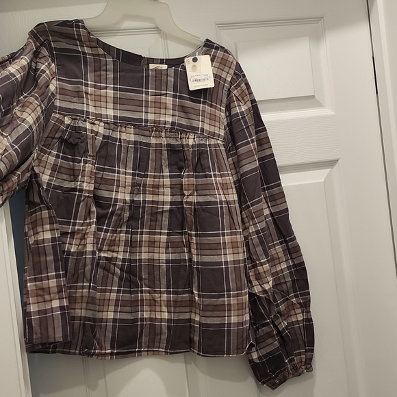 Brand new blouse - Picture 2 of 4